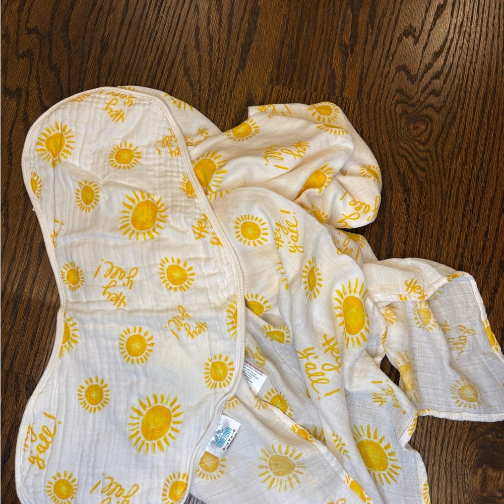 Little Hometown Hey Y'all Sunshine Blanket and Burp Cloth